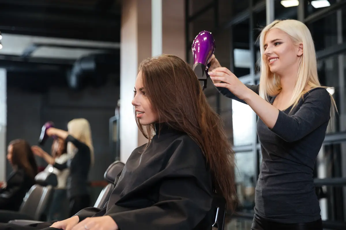 Salon Booth Rental in Houston: Rates, Rules & Suite Alternatives