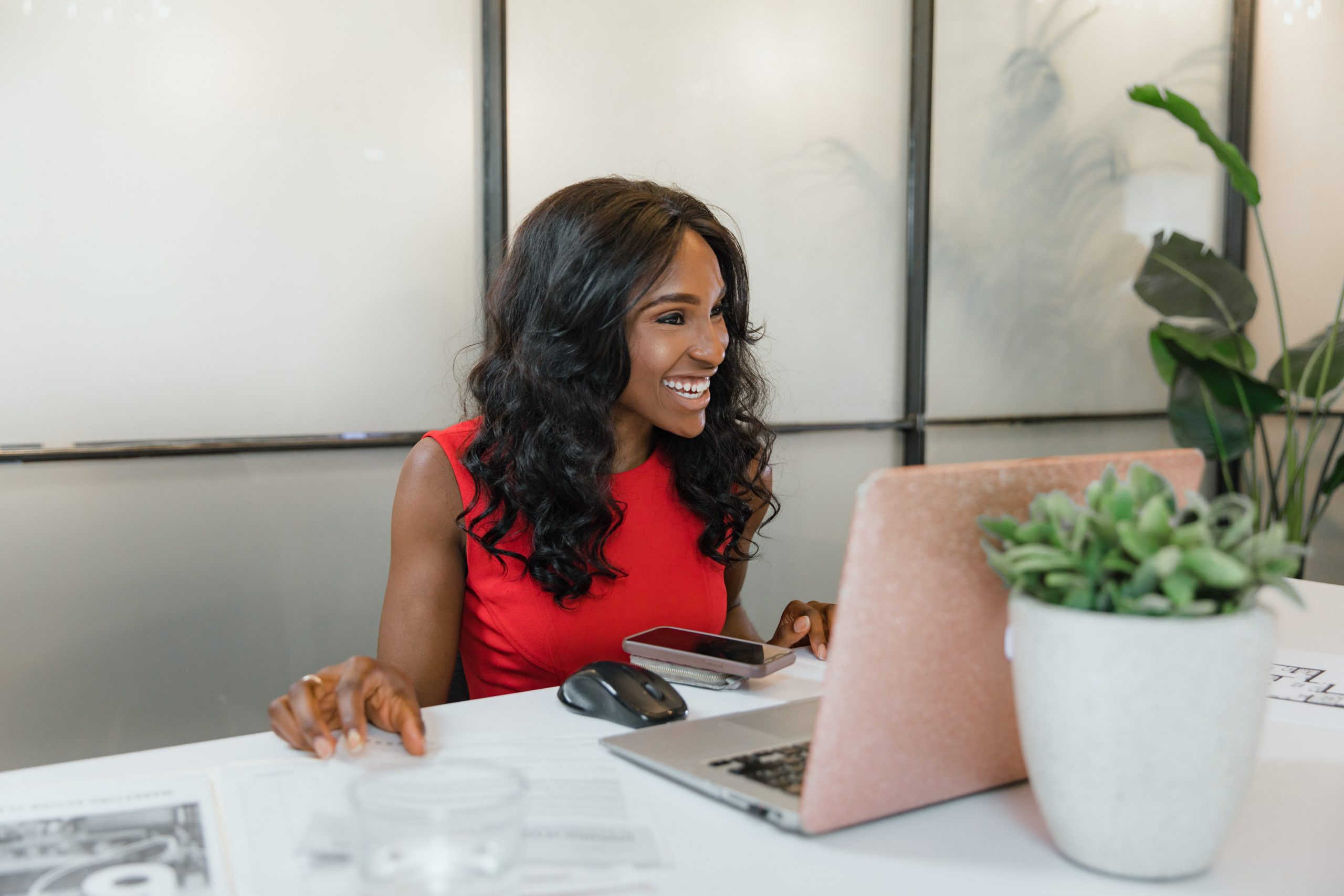 9 Tips to Transition from Employee to Salon Suite Owner