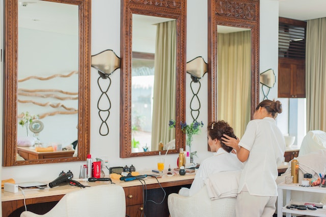 Eco-Friendly Practices for Making Your Salon Suite Green- Helpful Guide for Stylists 