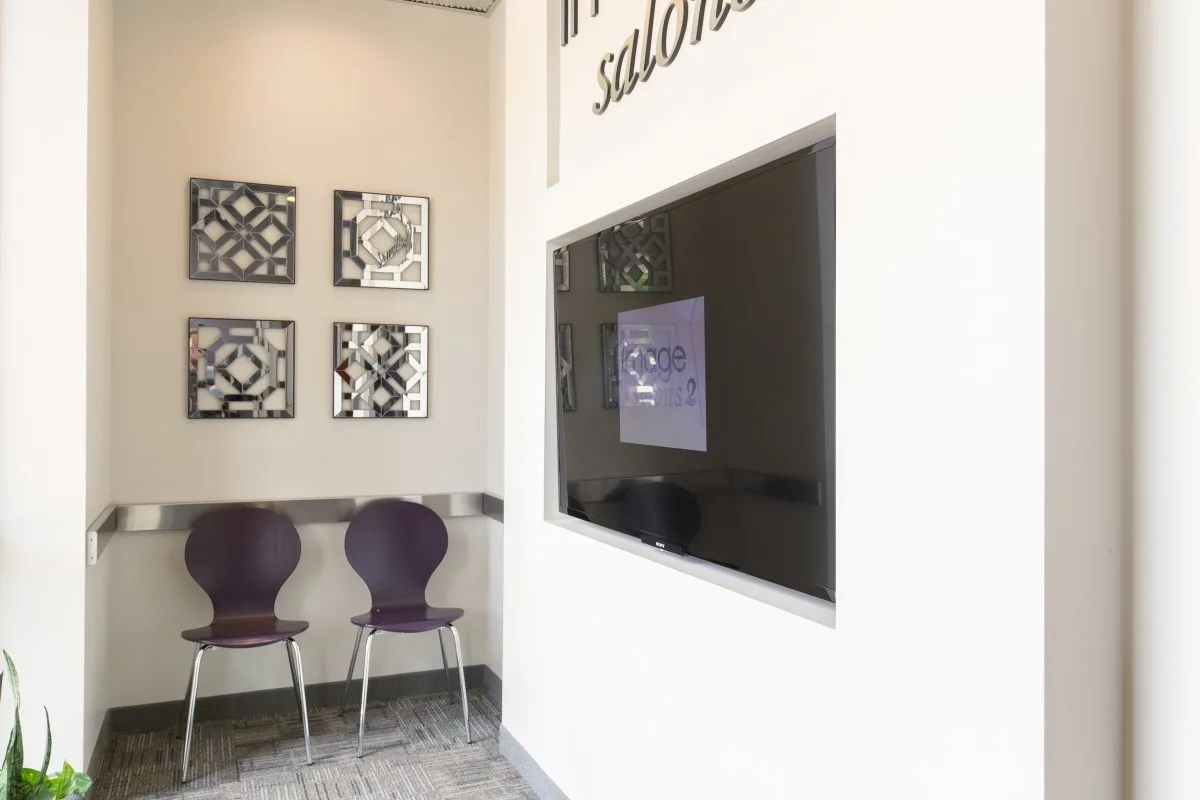 Salon suite interior